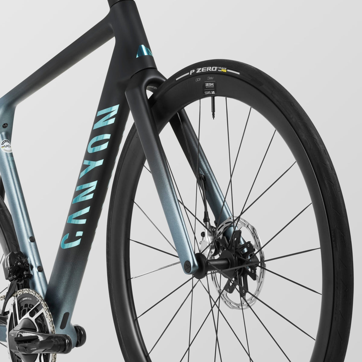 Ultimate CFR AXS – Outlet