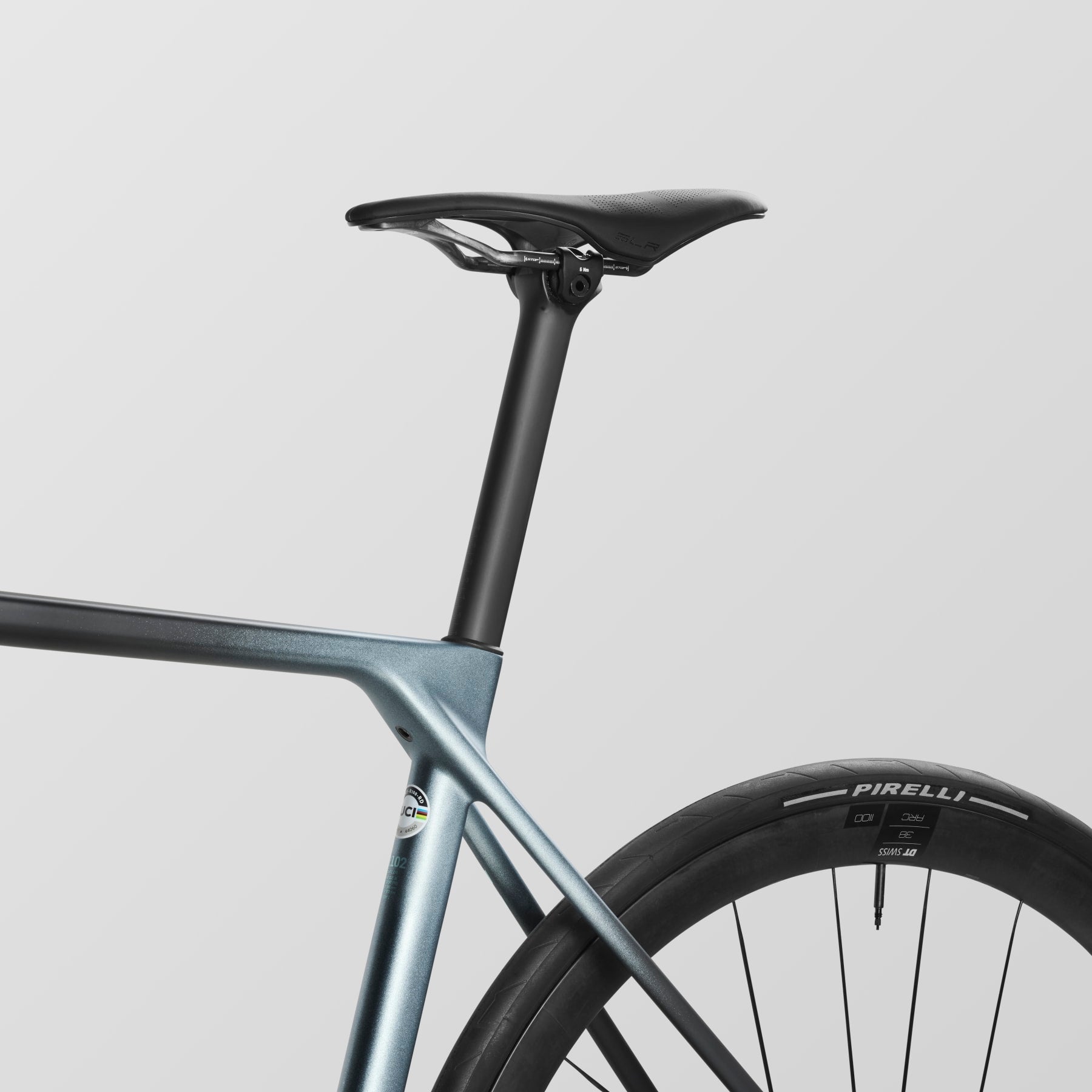 Ultimate CFR AXS – Outlet