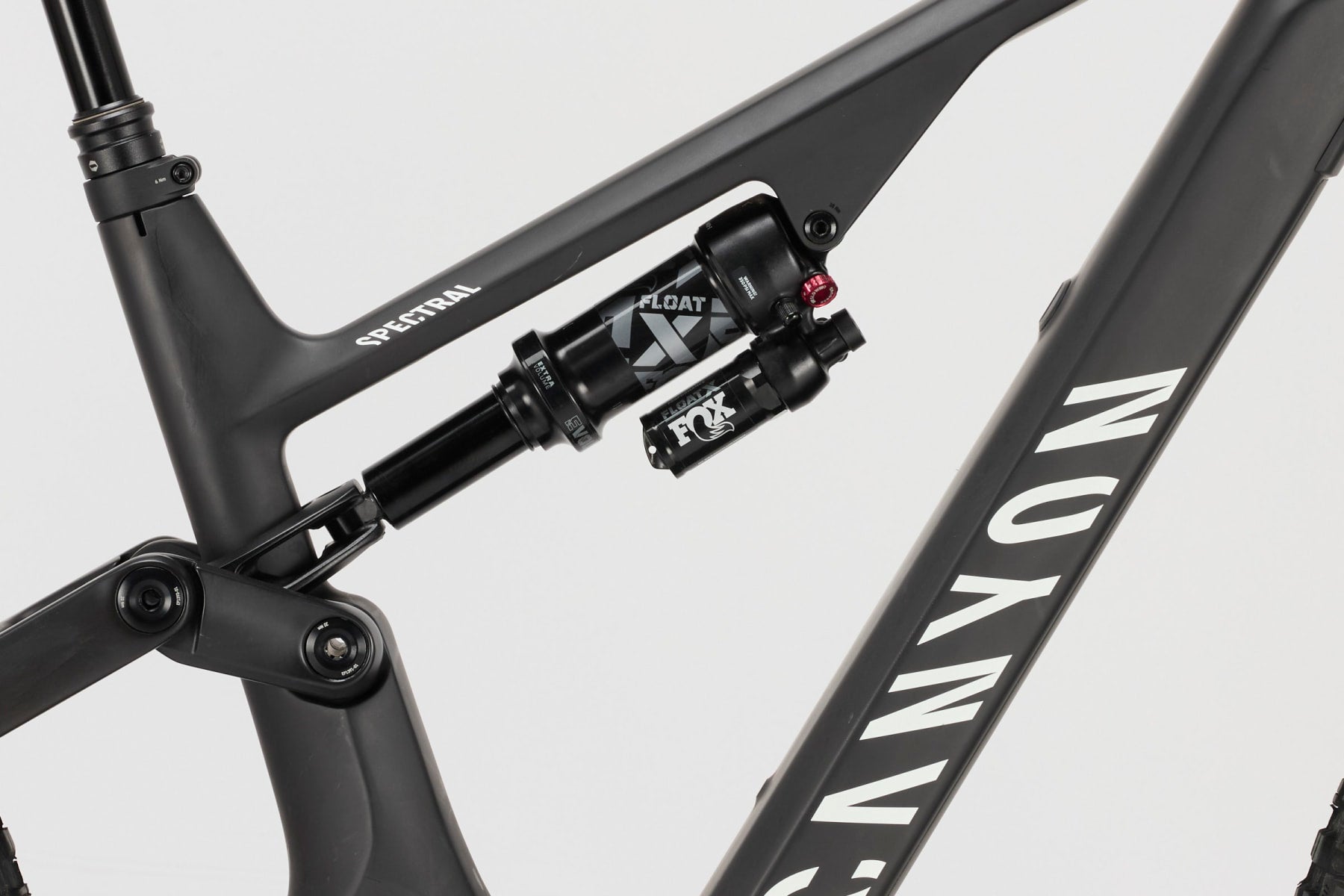 Spectral:ON CF 9 – Outlet