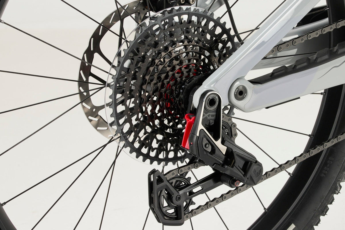 Strive:ON CFR LTD – Outlet