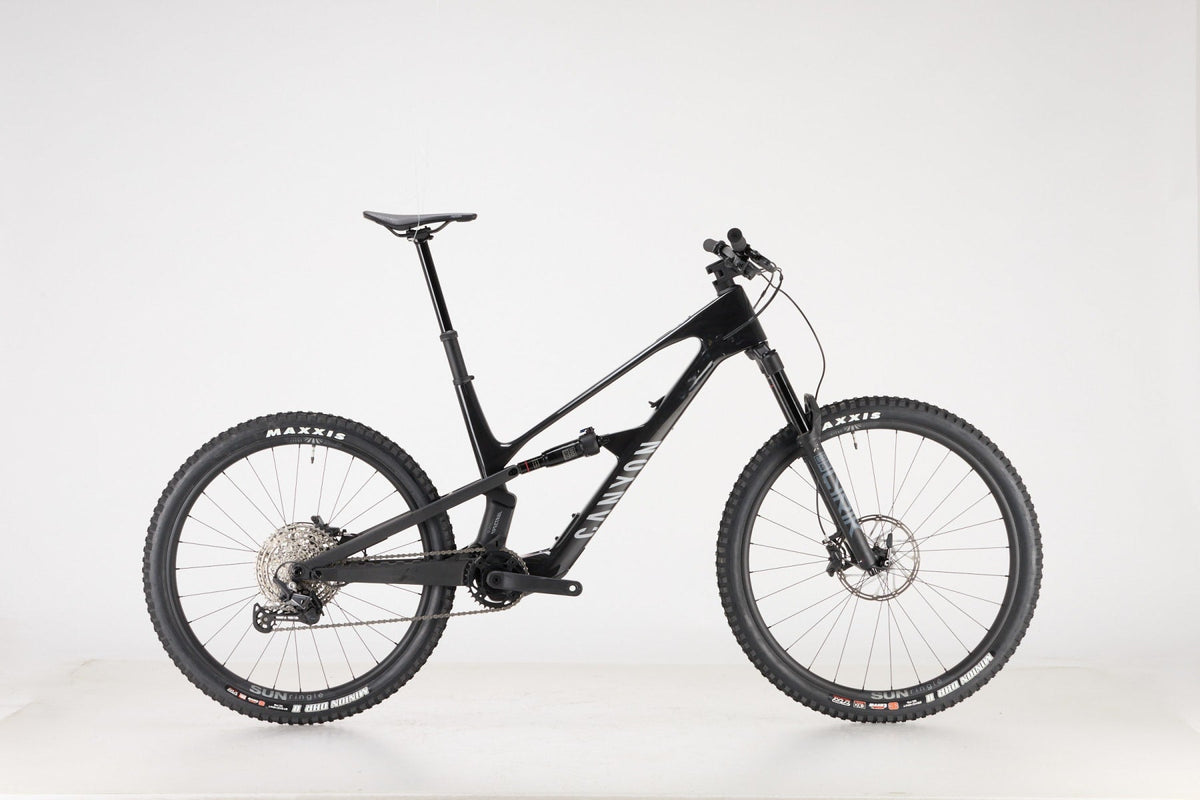 Spectral:ONfly CF 8 – Outlet